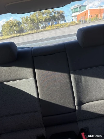 BMW 325 2008, photo 7/14