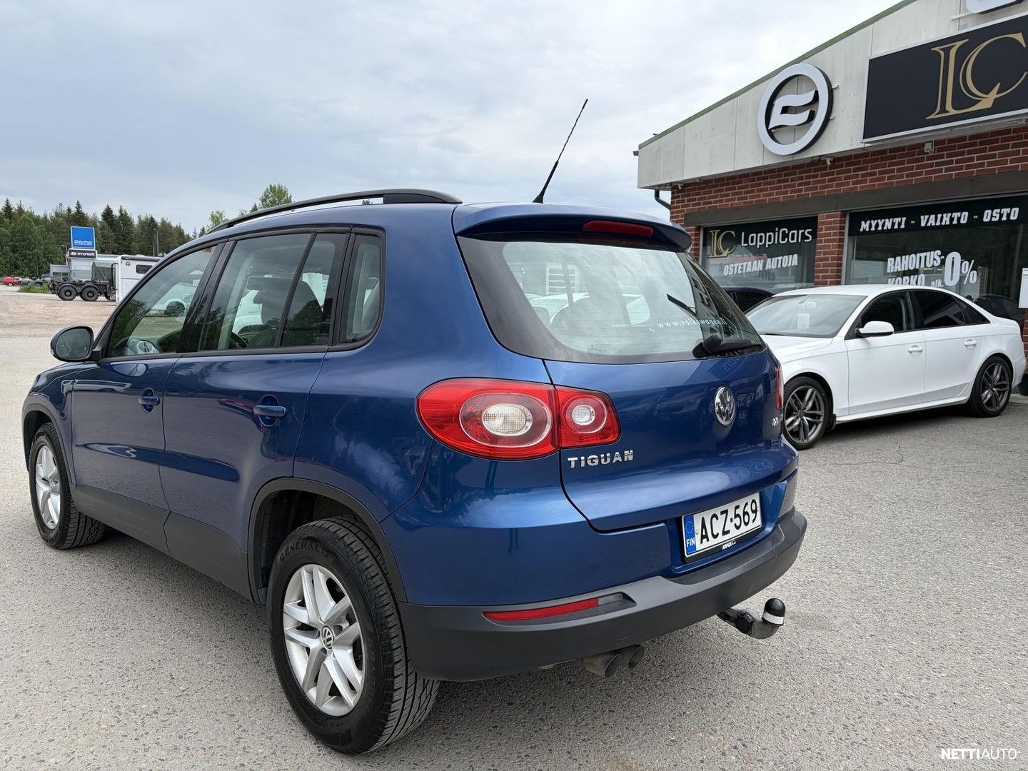 Volkswagen Tiguan 2009, photo 2/15