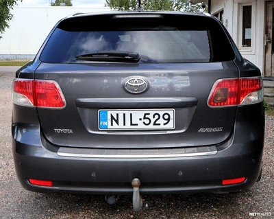 Toyota Avensis 2012, photo 6/16