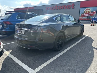 Tesla Model S 85 D 2015, photo 3/6