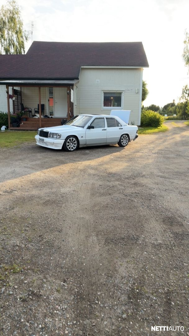 Mercedes-Benz 190