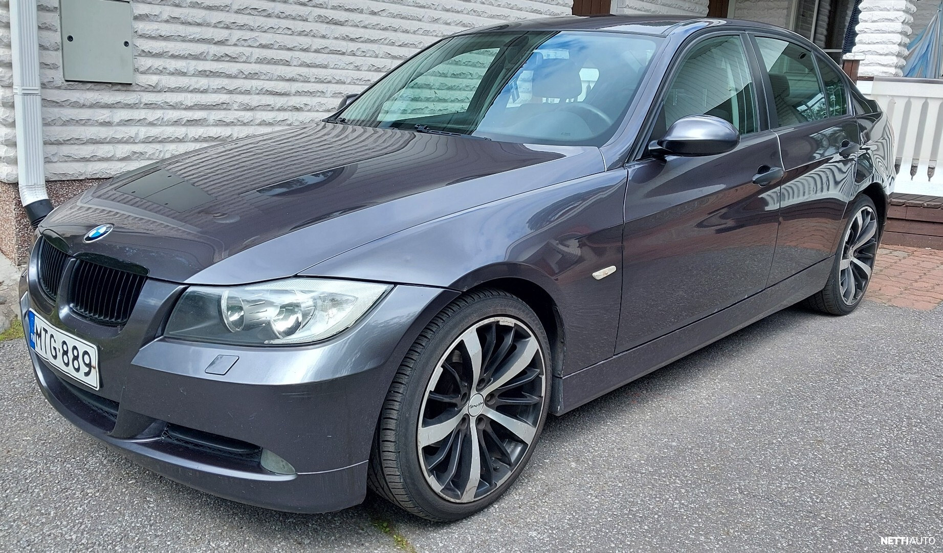 BMW 320