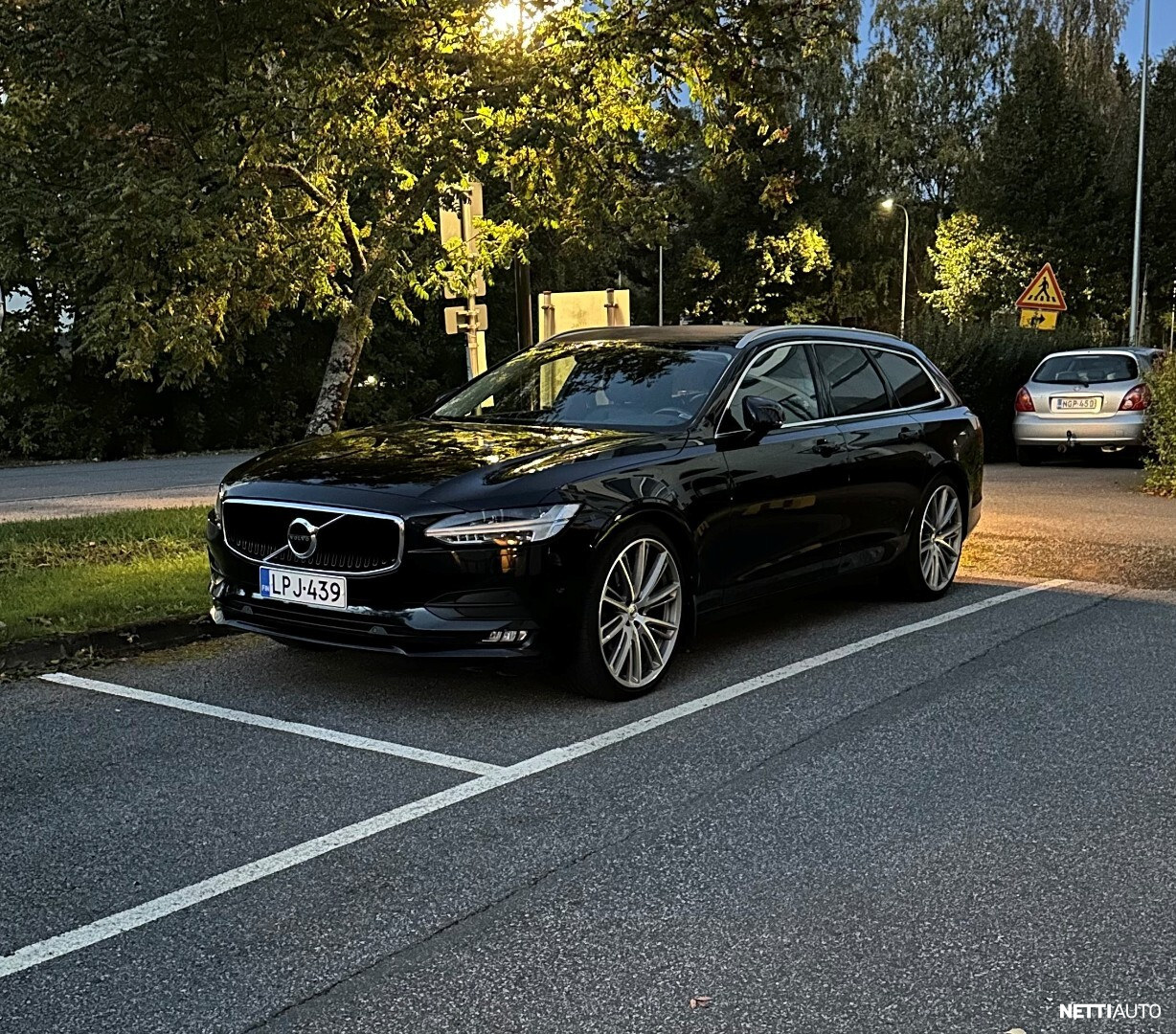 Volvo V90