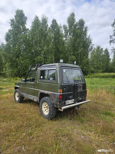 Daihatsu Rocky 1989, kuva 4/12