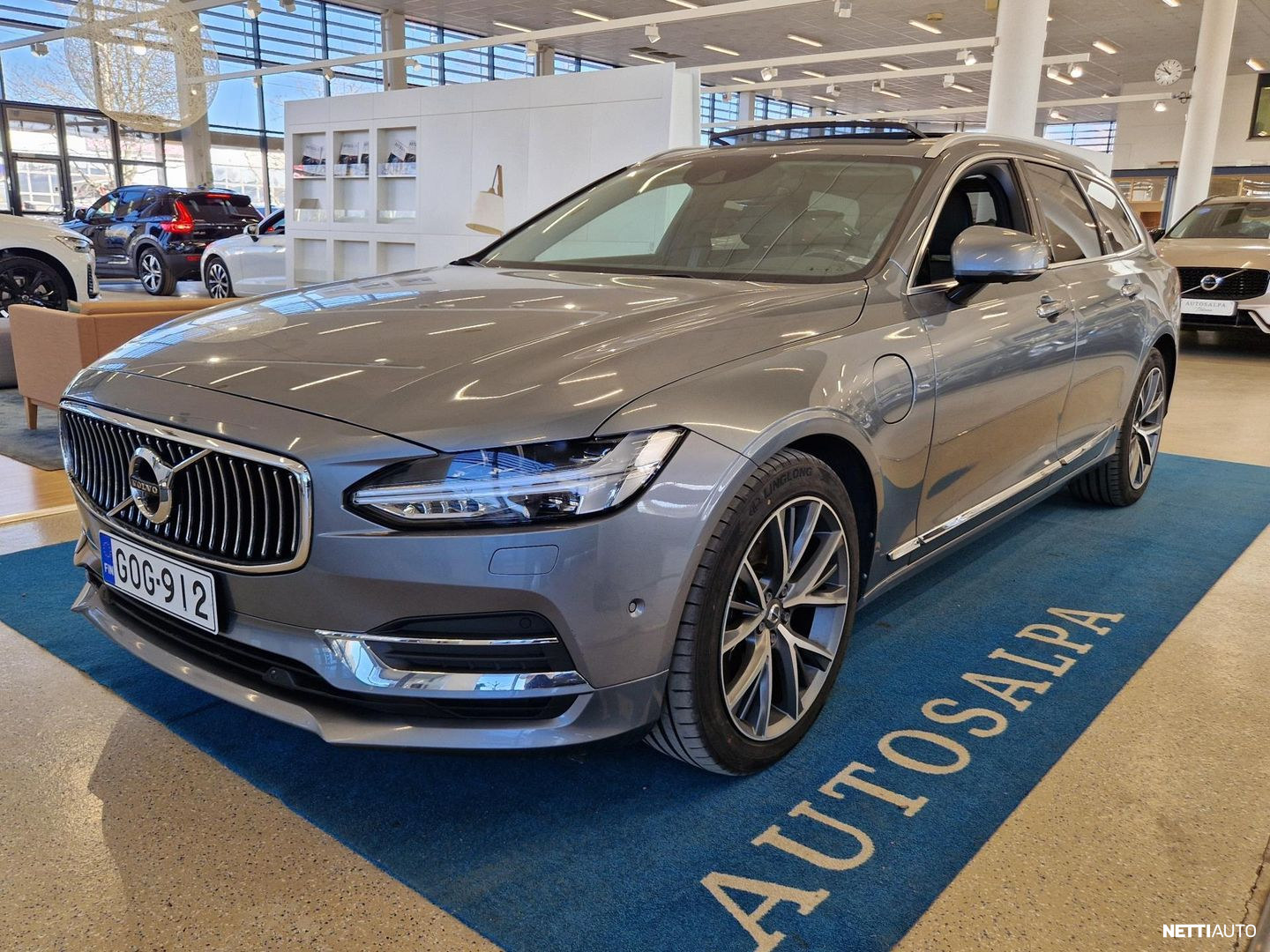 Volvo V90