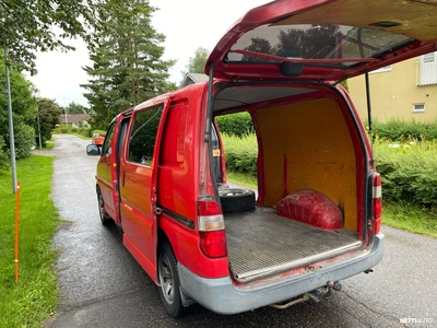 Toyota Hiace 2004, photo 5/14