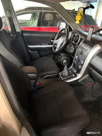 Suzuki Grand Vitara 2010, kuva 7/8