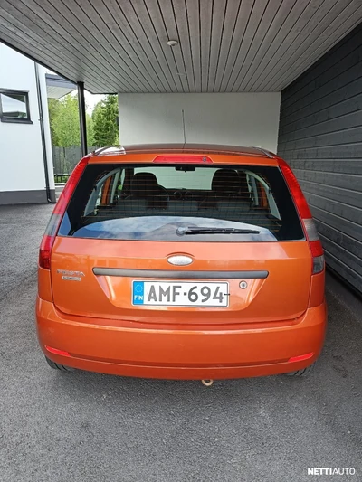 Ford Fiesta 1,4i 80hv Ambiente S 5d 2004, kuva 4/19