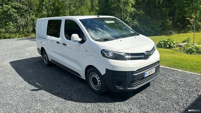 Toyota Proace L2 2,0 D 120 5-ovinen 2017, photo 1/11