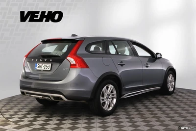 Volvo V60 Cross Country 2017, photo 5/35