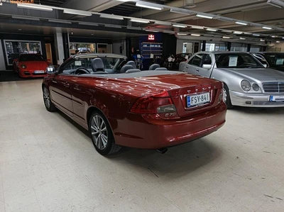 Volvo C70 2010, photo 4/10