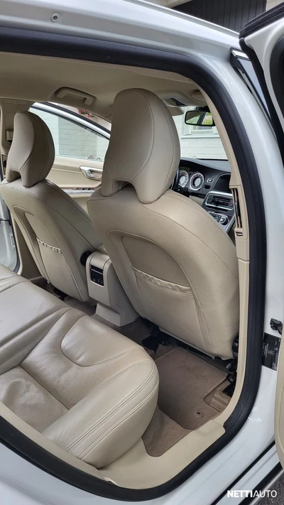 Volvo V60 T4 Summum aut 2011, kuva 6/7