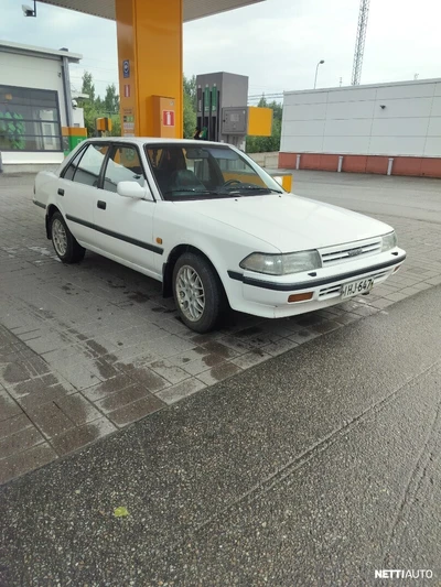 Toyota Carina II 1992, photo 2/6