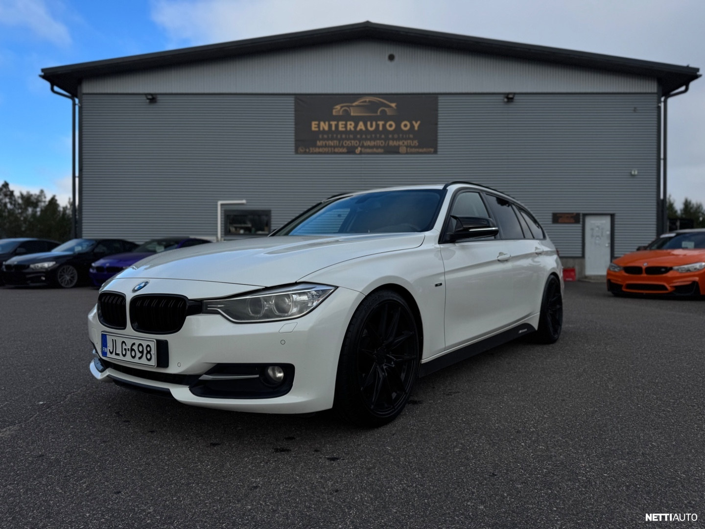 BMW 320