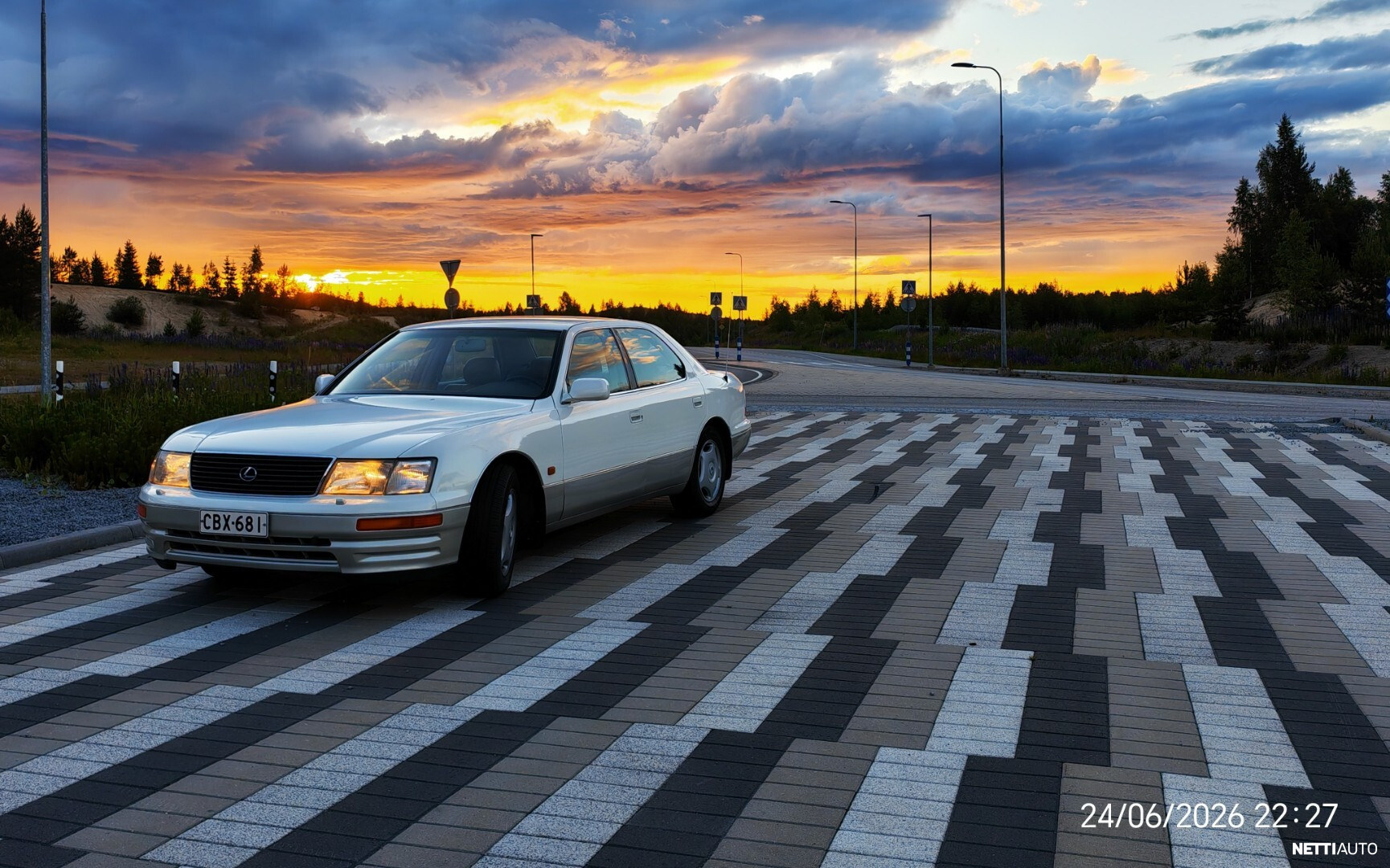 Lexus LS