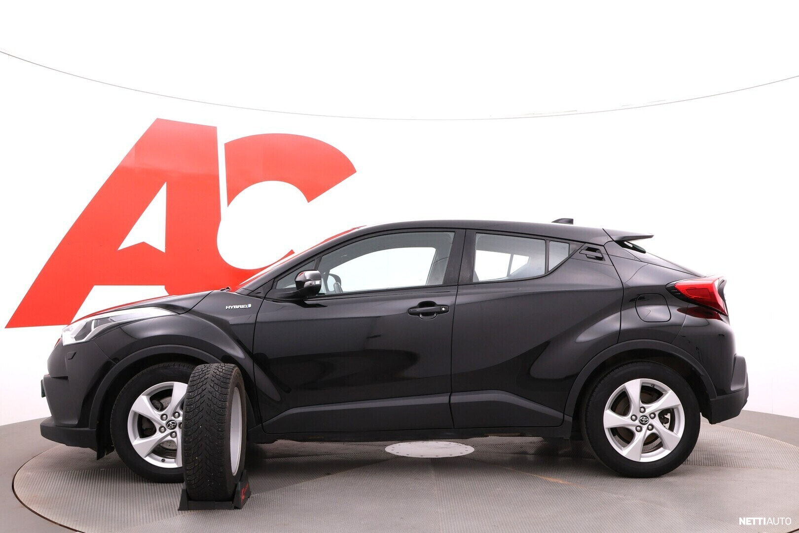 Toyota C-HR 2019, kuva 2/33