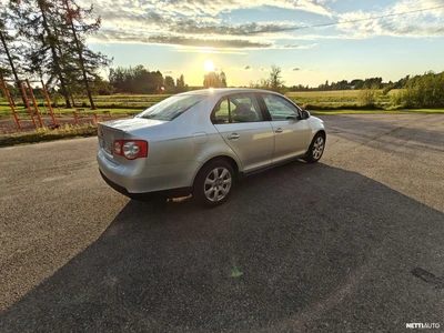Volkswagen Jetta Trendline 1,6 75 kW 2006, photo 3/25