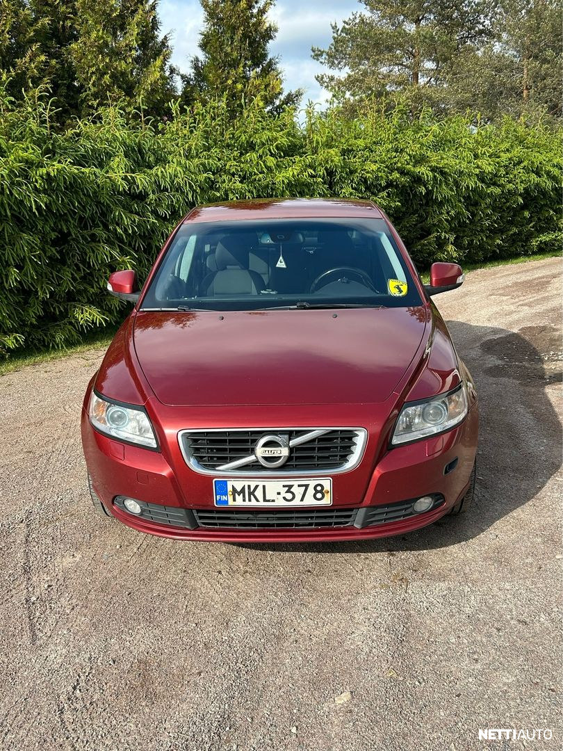 Volvo S40