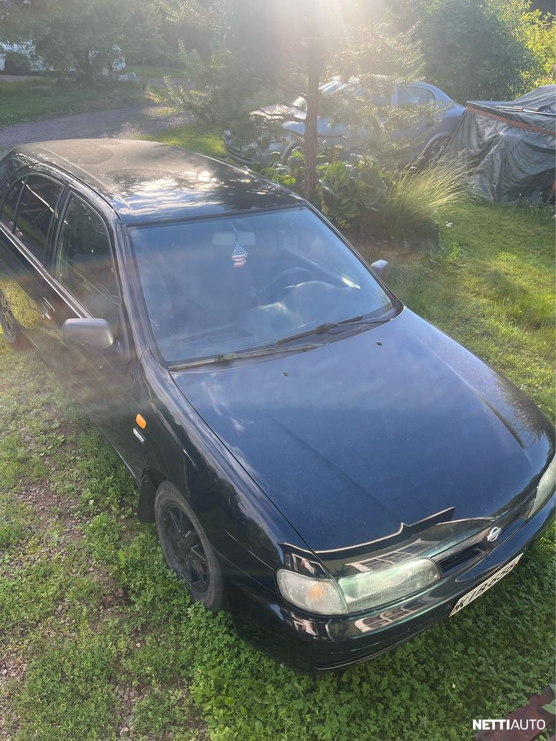 Nissan Almera
