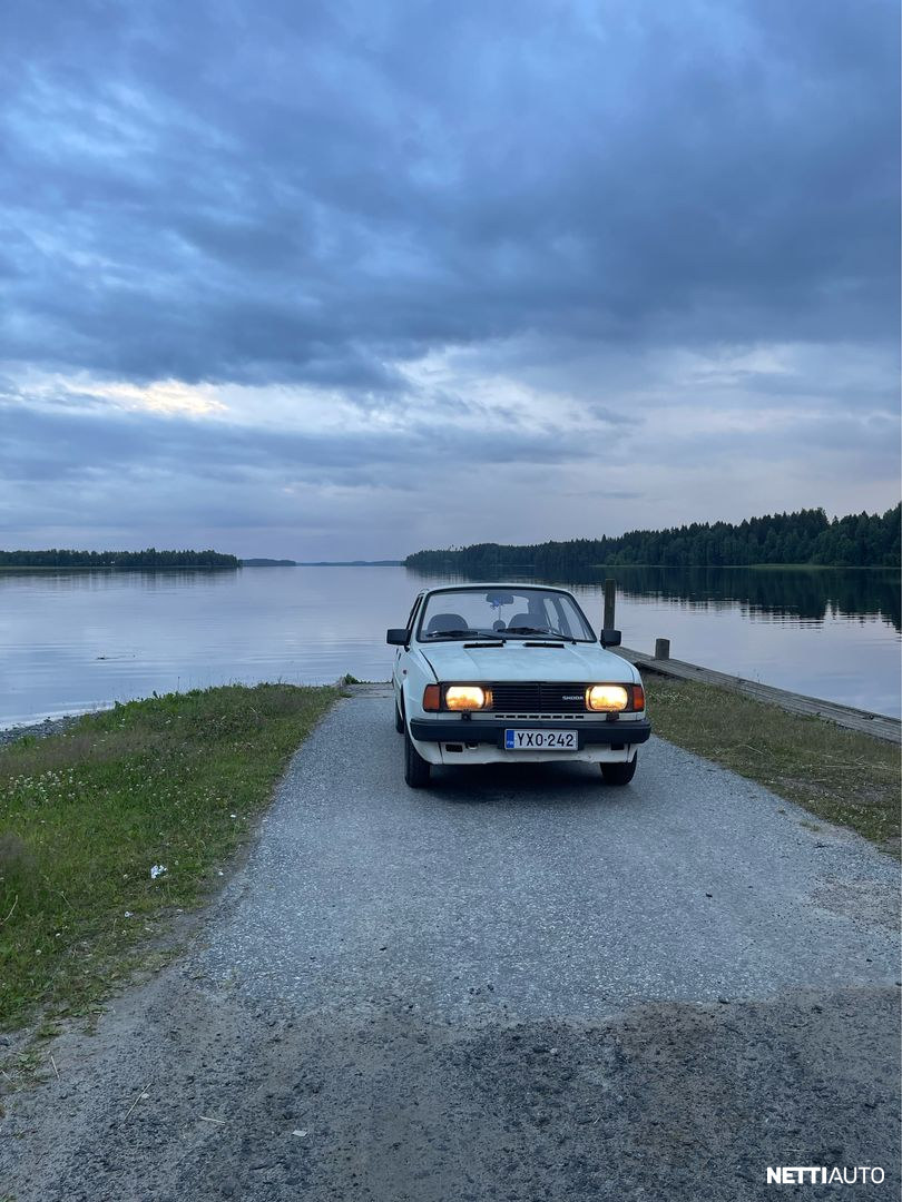 Skoda 105