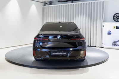 BMW i7 G70 xDrive 60 2023, photo 5/20