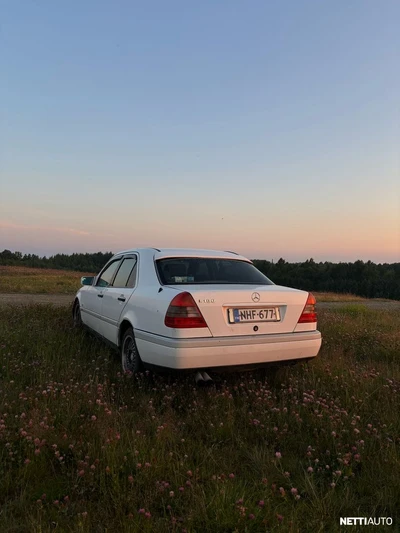 Mercedes-Benz C 180 1995, kuva 3/8