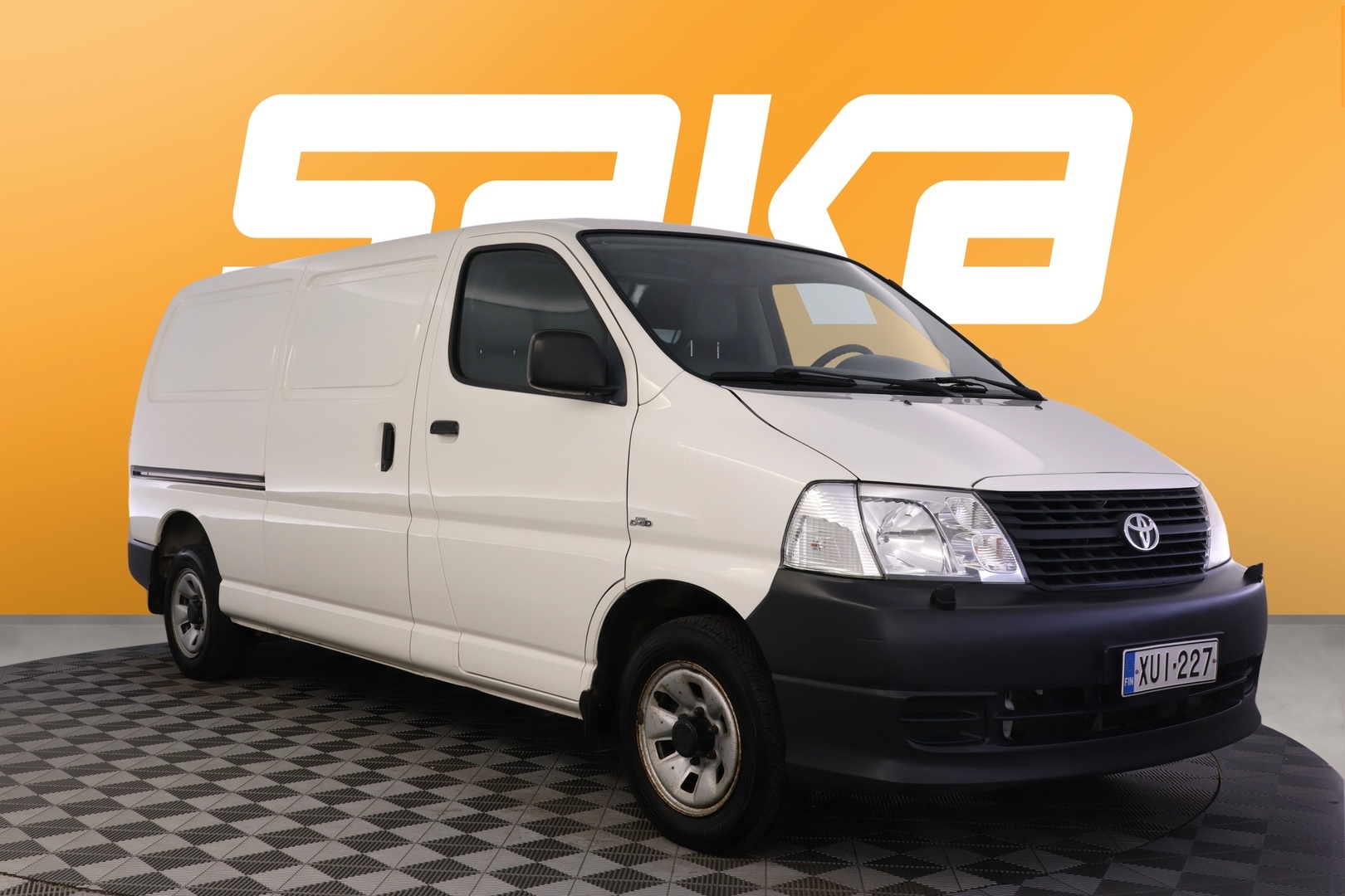 Toyota Hiace 2,5 D-4D 117 5ov pitkä 4WD