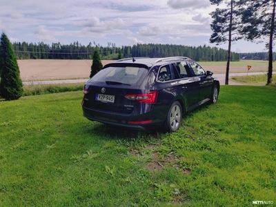 Skoda Superb 2018, photo 3/13