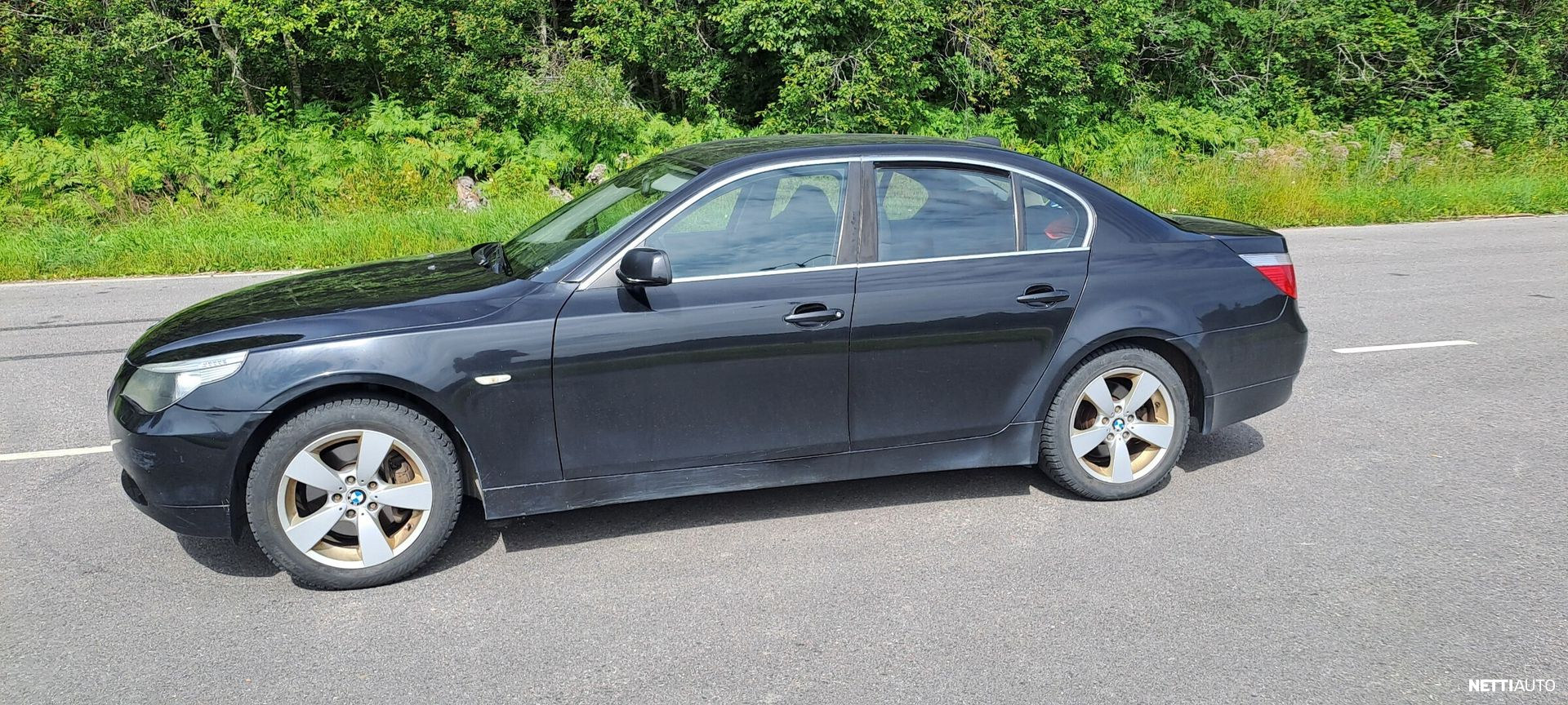 BMW 525