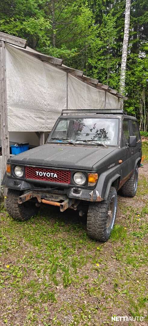 Toyota Land Cruiser