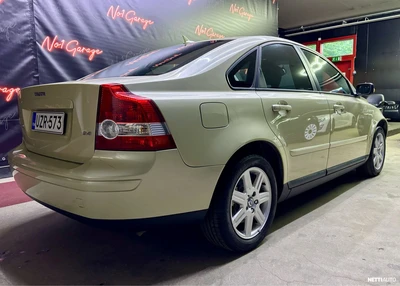 Volvo S40 2.4 Automaatti 2004, kuva 4/28