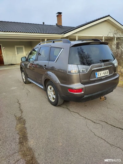 Mitsubishi Outlander 2011, kuva 3/22