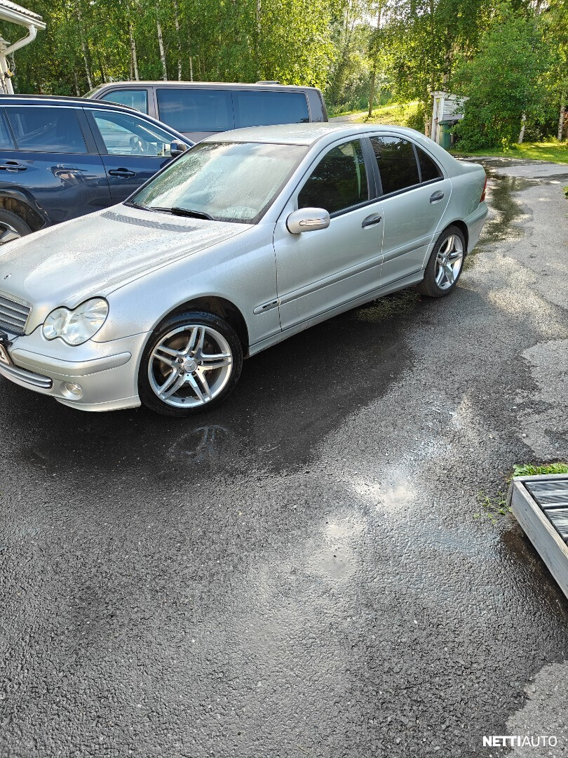 Mercedes-Benz C 200 2004, photo 8/8