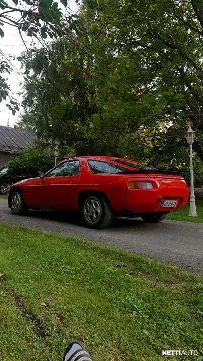 Porsche 928 1985, kuva 3/7