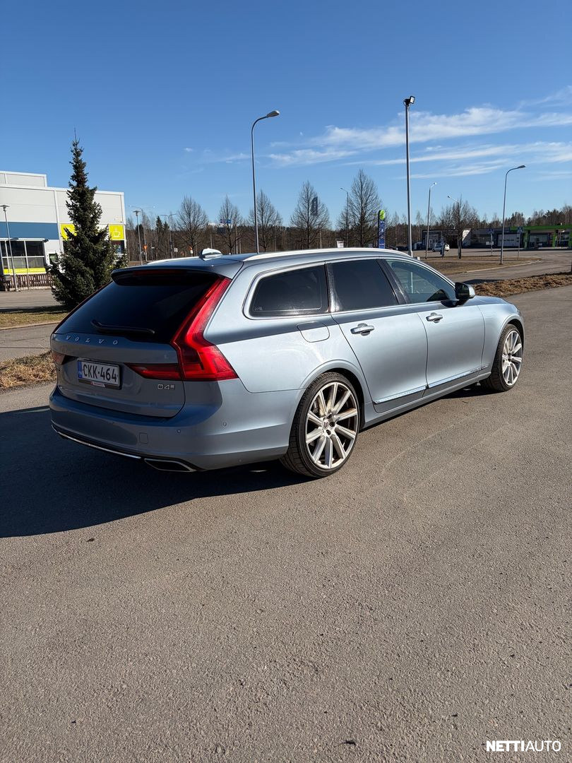 Volvo V90
