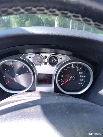 Ford Focus 2010, kuva 2/4