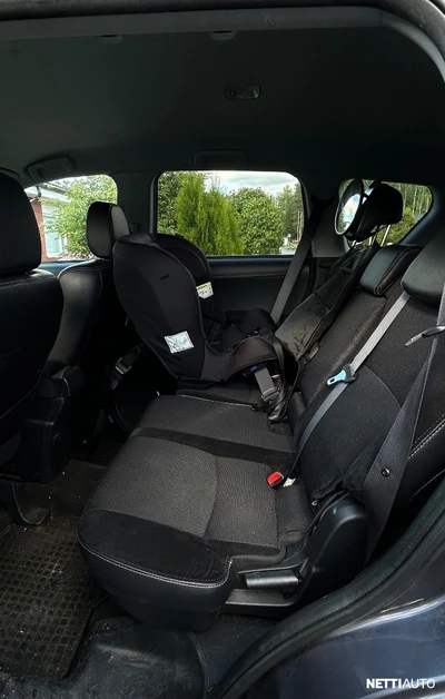 Mitsubishi Outlander 2,2 DI-D Intense MT 2012, photo 7/7