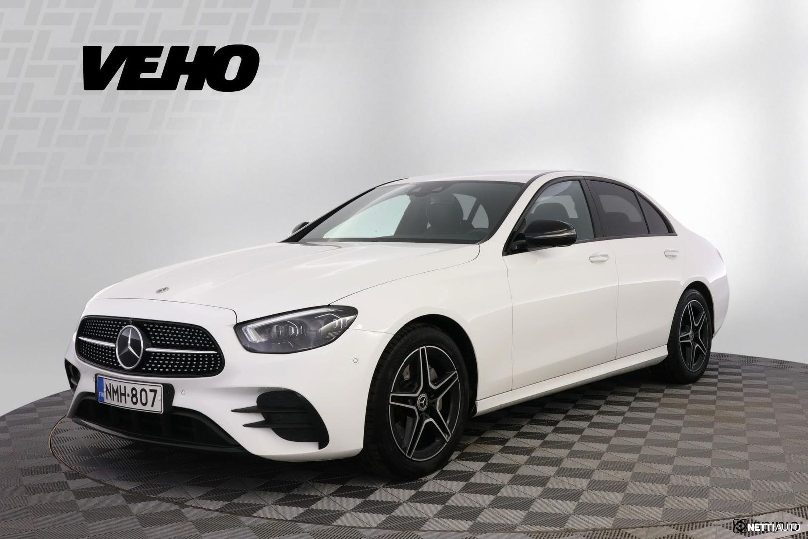 Mercedes-Benz E