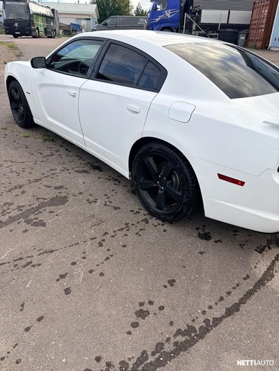 Dodge Charger R/T 5.7 HEMI PURSUIT 2013, kuva 4/9