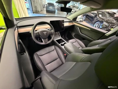 Tesla Model Y Long Range 2023, photo 4/10