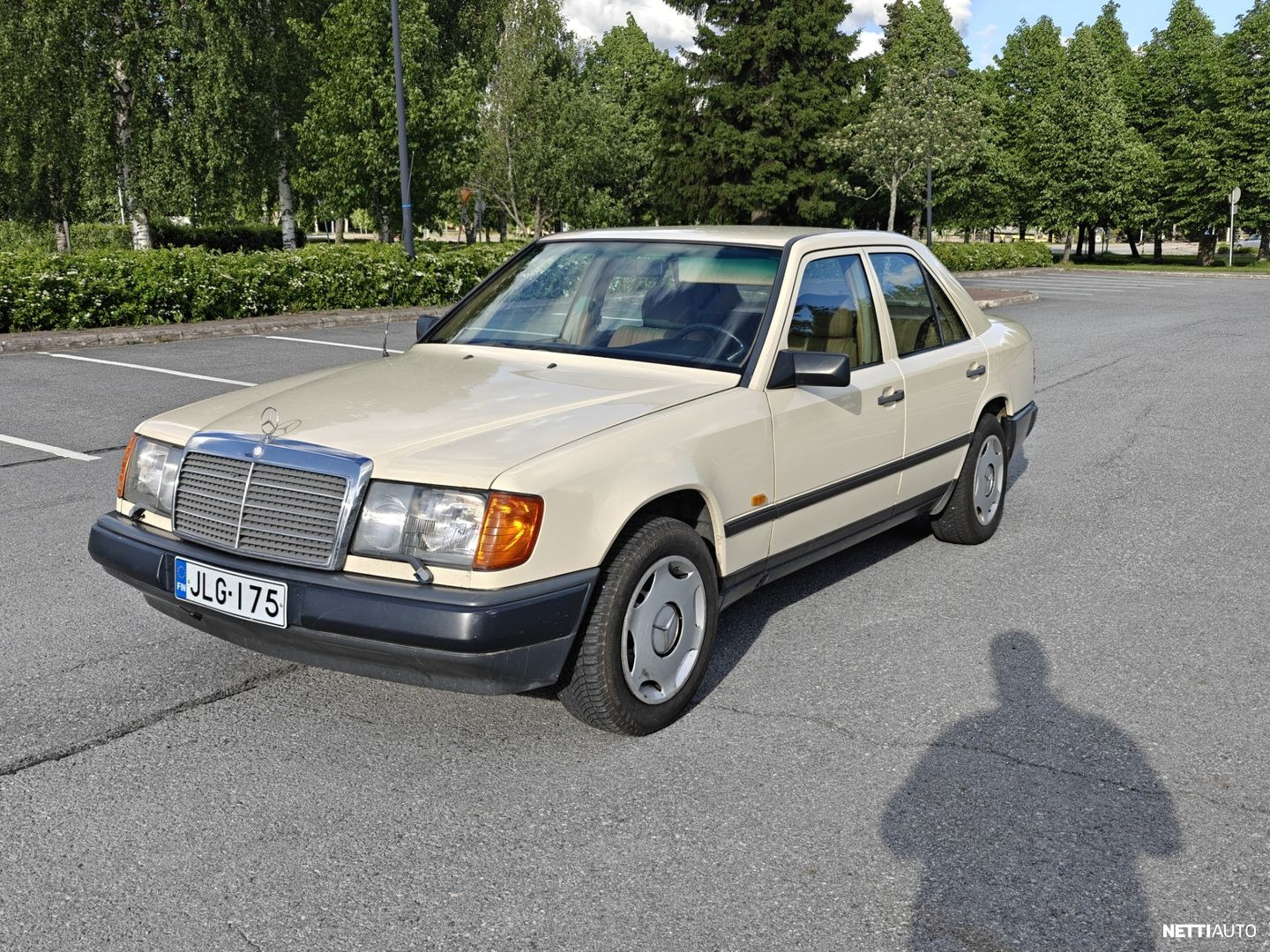 Mercedes-Benz 124