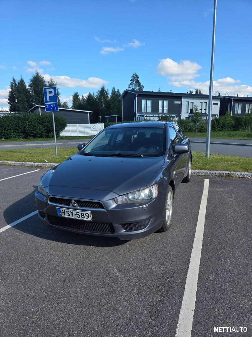 Mitsubishi Lancer