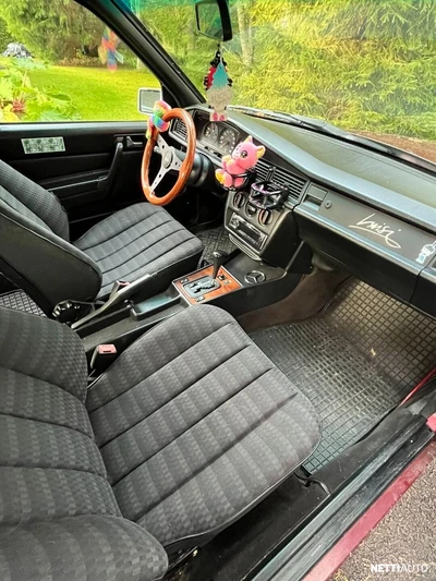 Mercedes-Benz 190 4D SEDAN 190E 1.8 1991, kuva 7/11