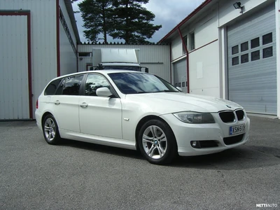 BMW 318 2012, photo 4/10