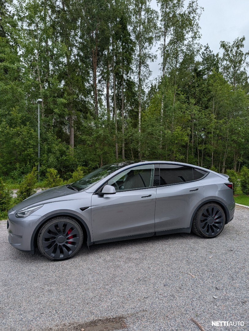 Tesla Model Y 2023, photo 2/7
