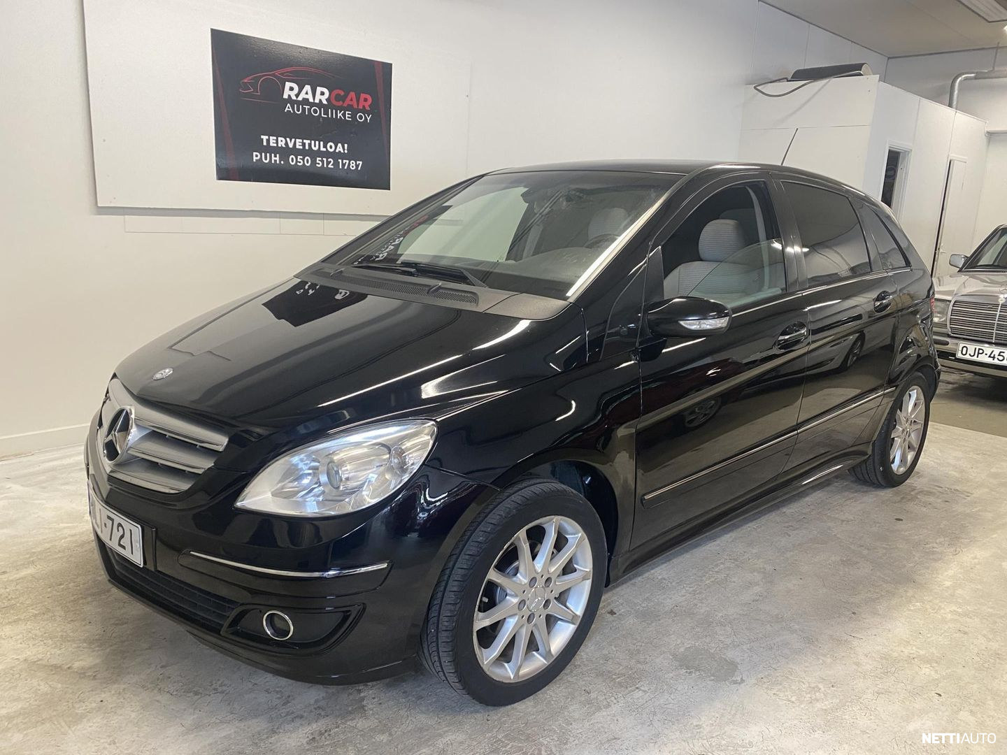 Mercedes-Benz B