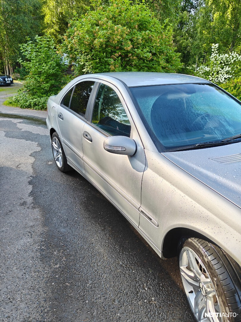 Mercedes-Benz C 200 2004, photo 2/8
