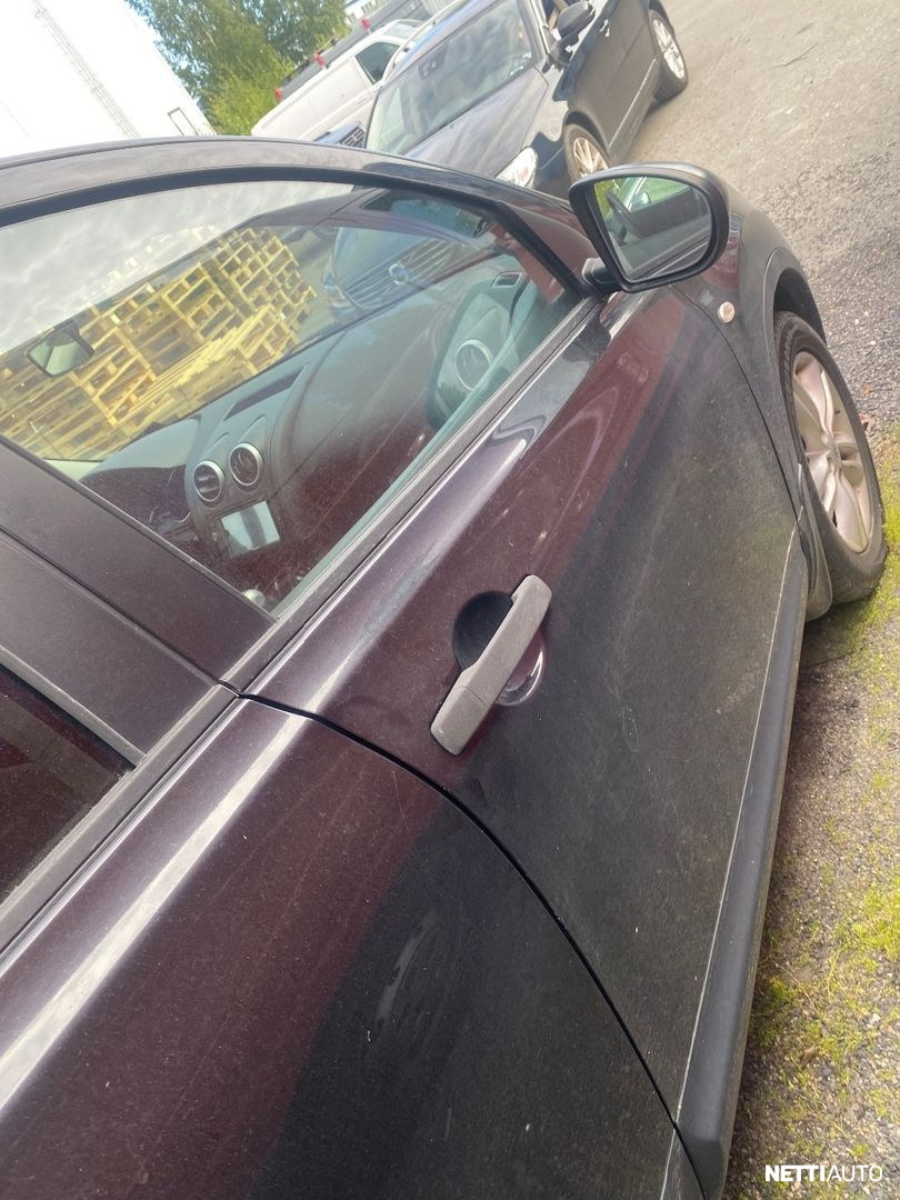 Nissan Qashqai+2 2011, photo 3/6