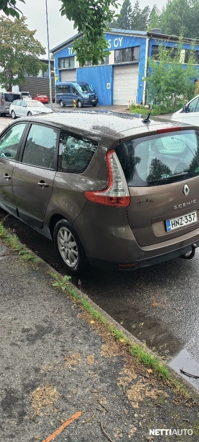 Renault Grand Scenic 2010, photo 3/5