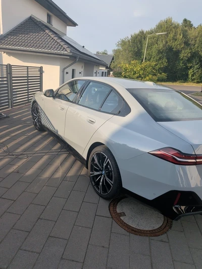 BMW i5 G60 eDrive40 M Sport 2024, kuva 7/24